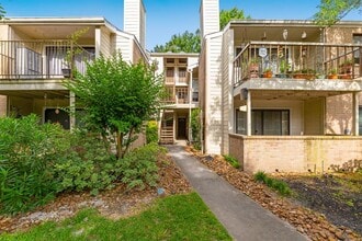 Building Photo - 3500 Tangle Brush Dr