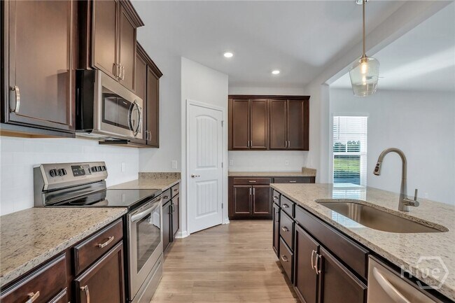 Building Photo - 10 Ashmont St