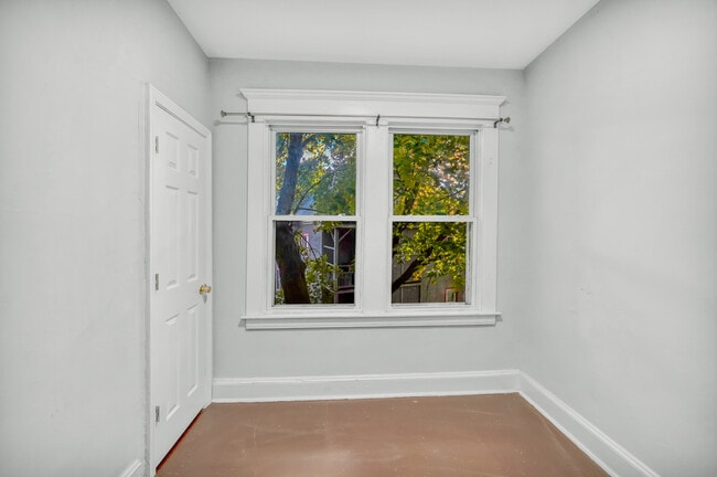 Building Photo - 4 Templeton St