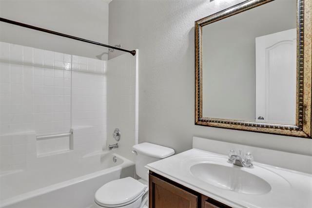Building Photo - 729 Sequoia Dr