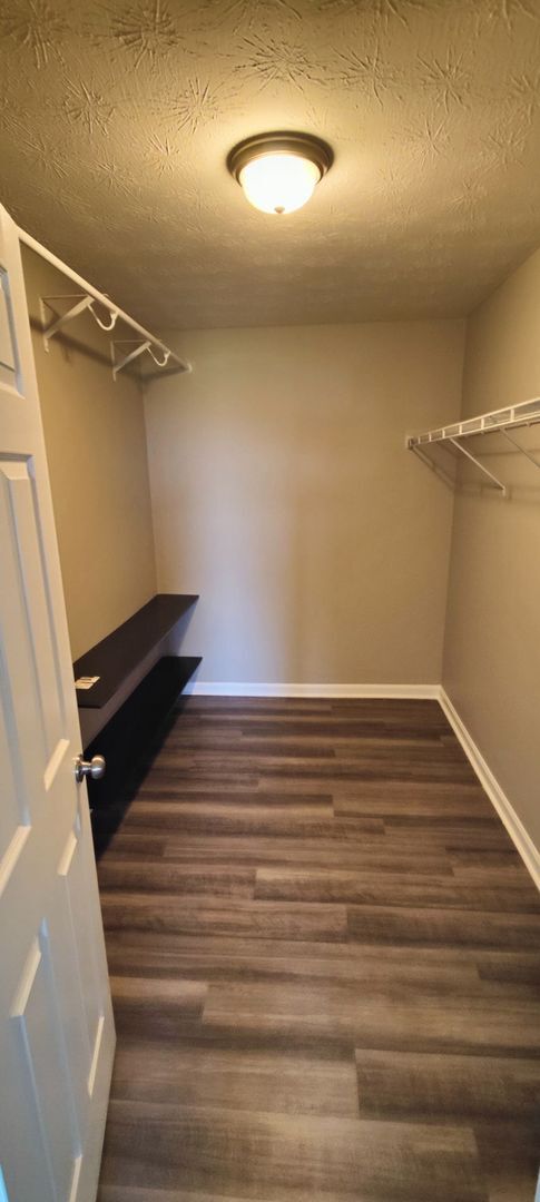 Building Photo - 2158 Pumpkin Ridge Ct