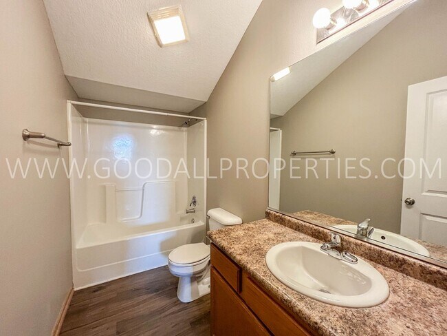 Building Photo - 4308 153rd Pl