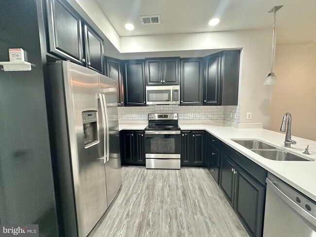 Building Photo - 24706 Pantzlaff Farm Terrace