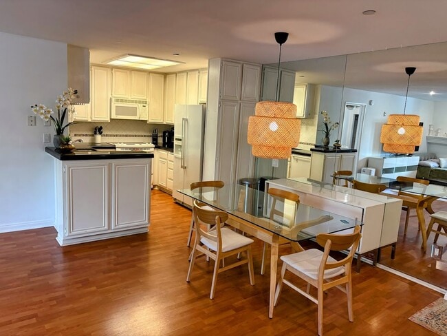 Building Photo - 850 State St