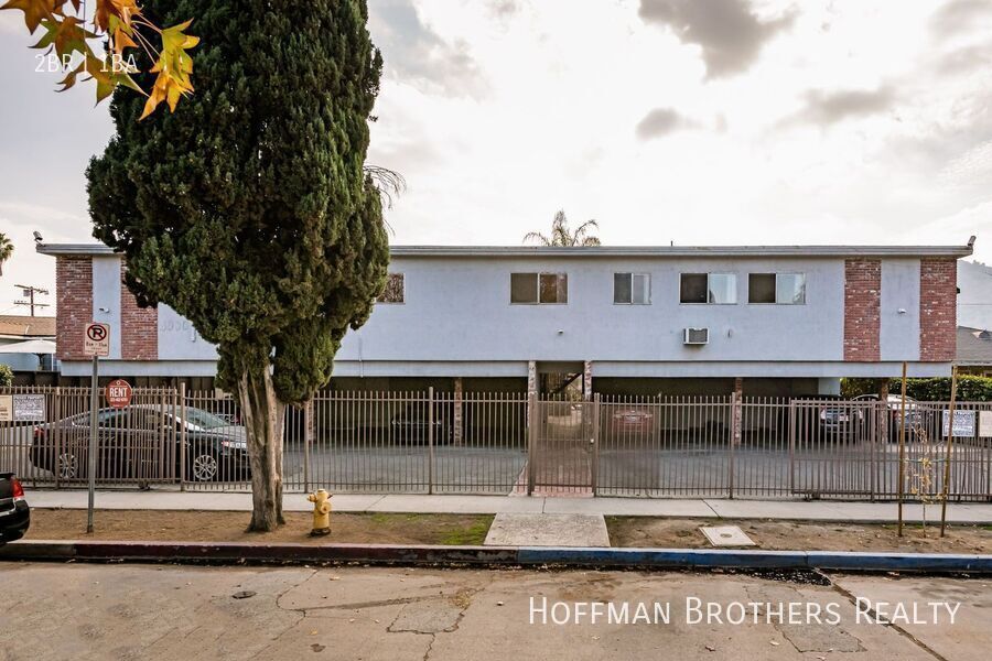 Building Photo - 4002 Sequoia St