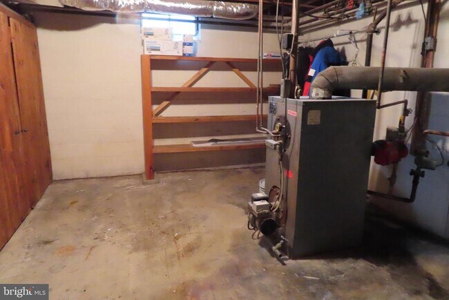 Building Photo - 14109 Buchanan Trail W