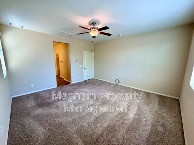 Building Photo - 34726 Yellow Root Ct