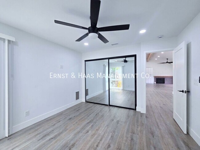 Building Photo - 3041 Yellowtail Dr