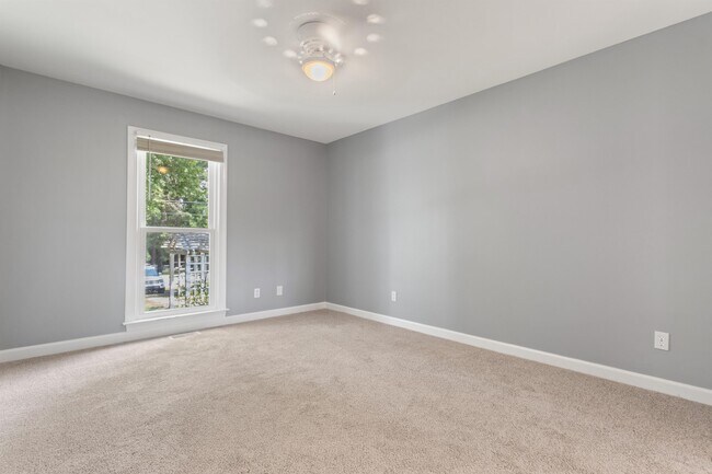 Building Photo - 918 Old Zebulon Rd