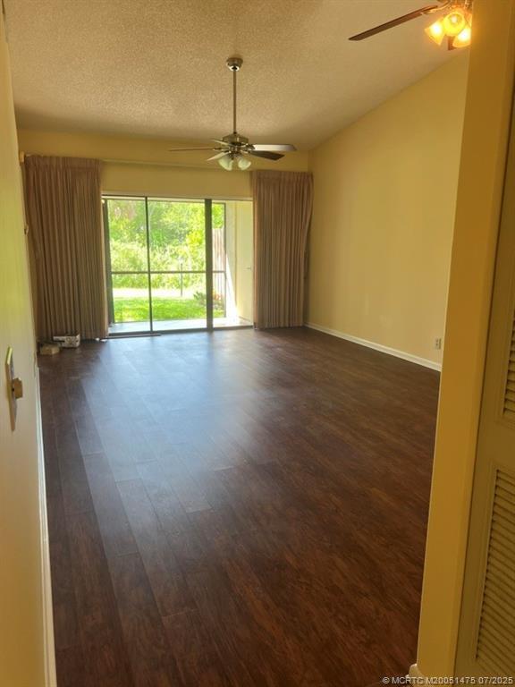 Building Photo - 1454 SW Silver Pine Way