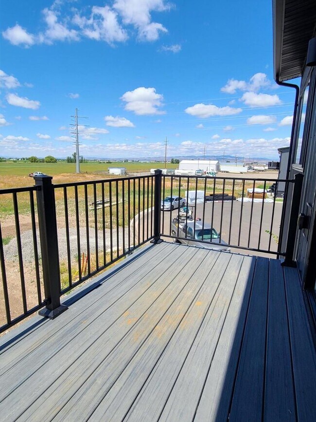 Building Photo - 212 Fletching Way