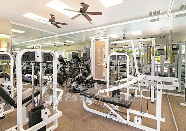 Building Photo - 30902 Club House Dr