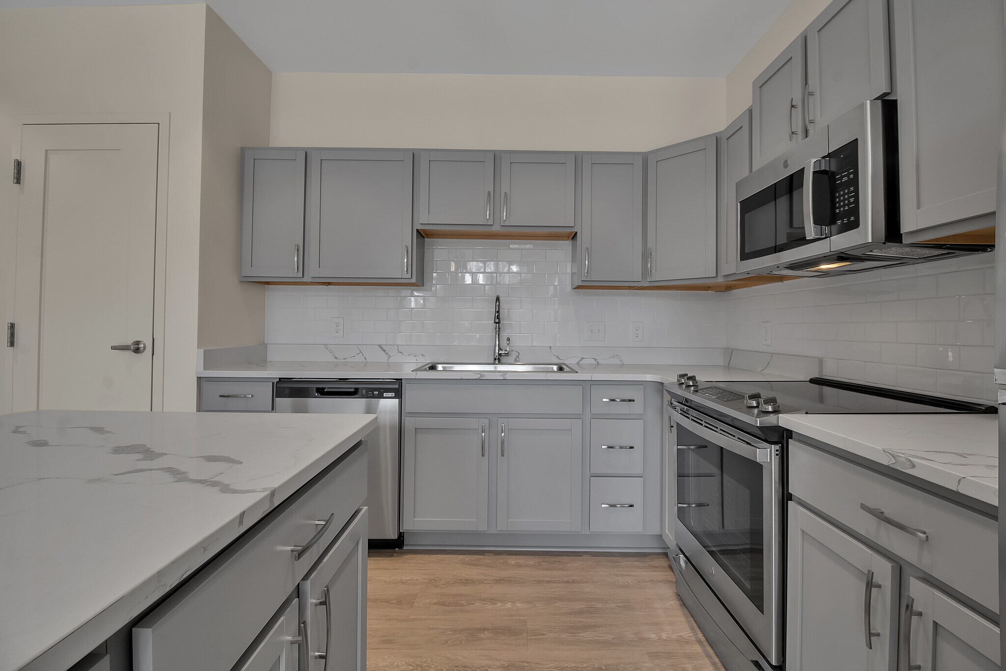 Building Photo - 5712 Main St