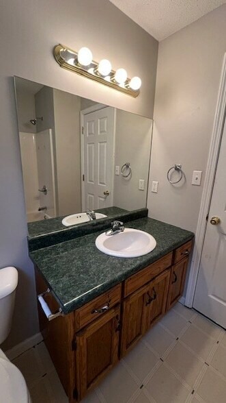 Building Photo - 3117 Holly Brook Cir