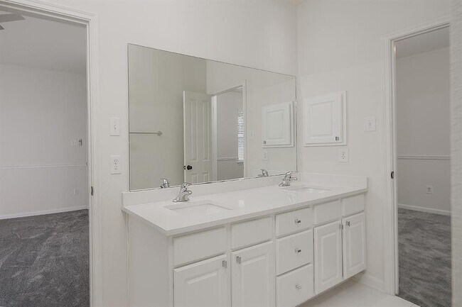 Building Photo - 22 Middle Gate Pl