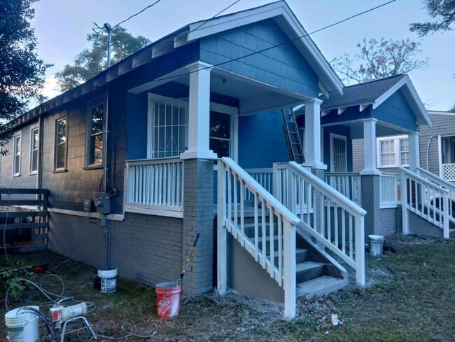 Building Photo - 1503 11th Ave