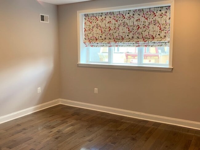 Building Photo - Charming Philadelphia Home in a Prime Location