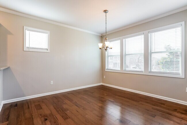 Building Photo - 149 Heathwood Dr