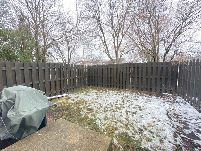 Building Photo - 1949 Governors Ln