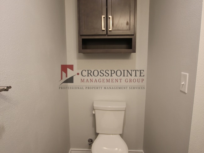 Building Photo - Stunning 2 Bed 2.5 Bath 1 Car Garage Townhome in Tyler!