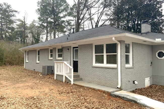 Building Photo - 4020 Washington Rd