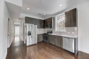 Building Photo - 613 N Christiana Ave