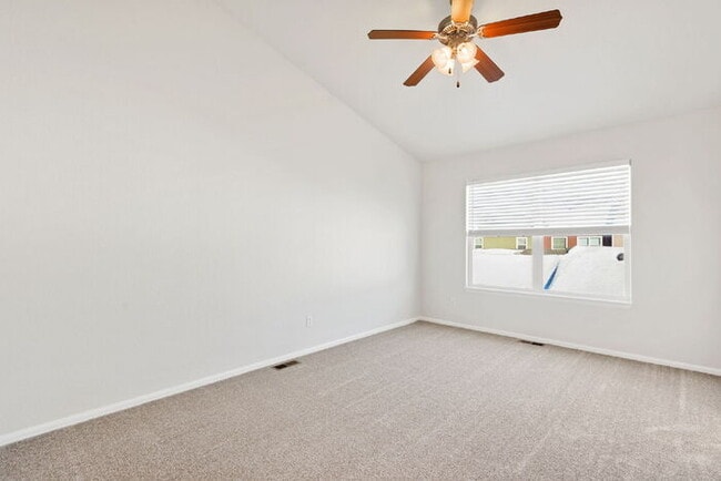 Building Photo - Updated Townhome with Pikes Peak Views | Free January Rent + $500 Off February