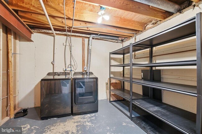 Building Photo - 12120 Stoneford Dr