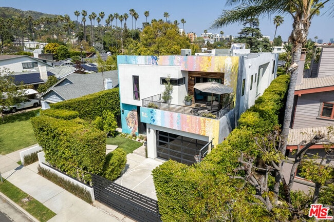 Building Photo - 1540 N Curson Ave