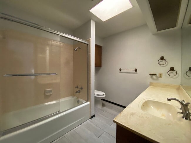 Building Photo - Beautiful 3bed/ 2bath home in Mcallen area