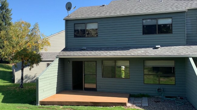 Building Photo - 3925 NW Walnut Pl