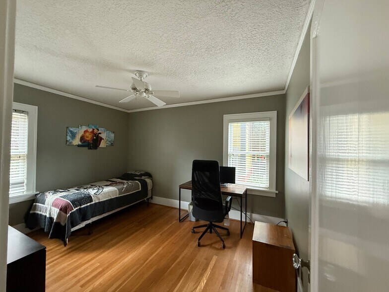 Bedroom #2 - 2904 NE Schuyler St