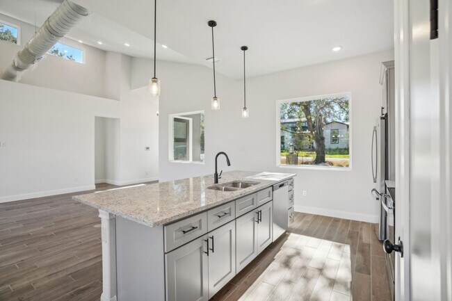 Building Photo - 3006 Dew Drop