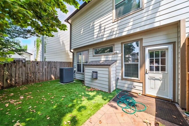 Building Photo - 5115 Inker St