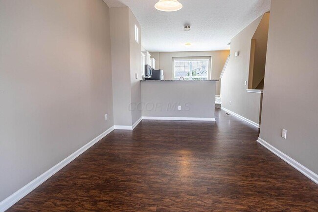 Building Photo - 5750 Hayden Run Blvd