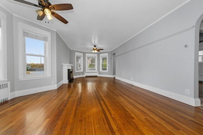 Building Photo - 129 Lynnway