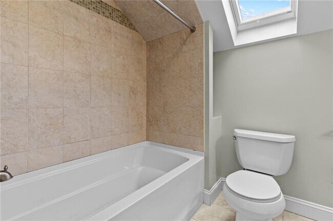 Building Photo - 10 Cooke Pl