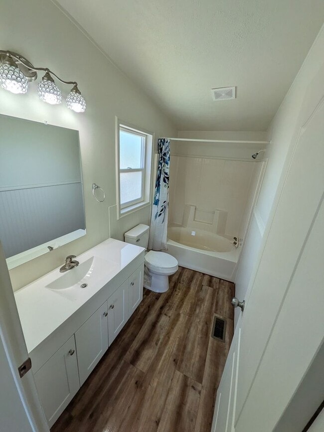 Building Photo - Fallon 3 Bedroom on Large Property