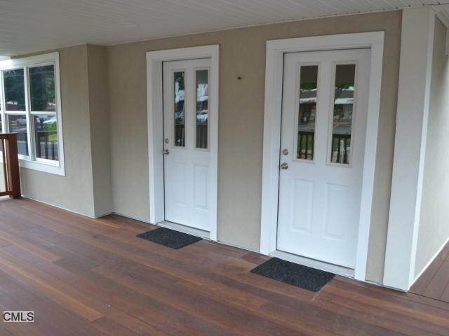 Building Photo - 161 Post Rd