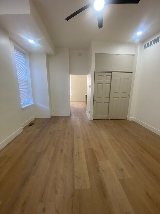 Building Photo - 3030 Chippewa St