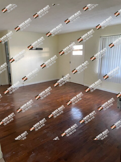 Building Photo - 703 Westwood Dr