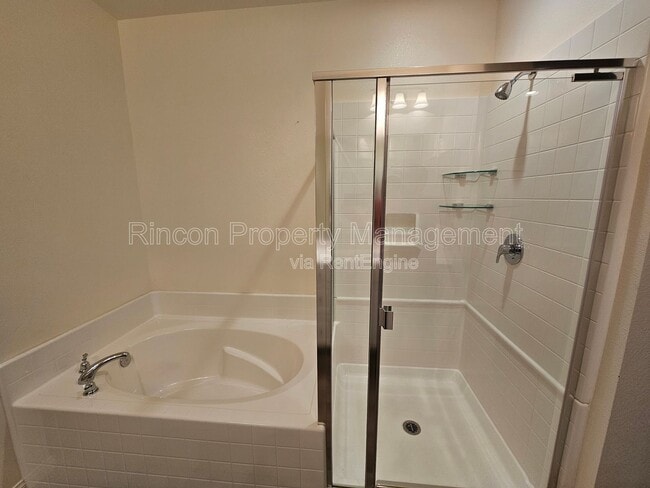 Building Photo - 2464- Blossom Ridge Ct