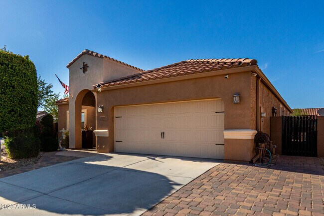 Building Photo - 7578 W Tierra Buena Ln