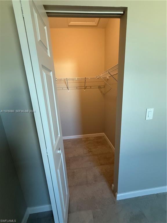 Building Photo - 832 Holmes Ave