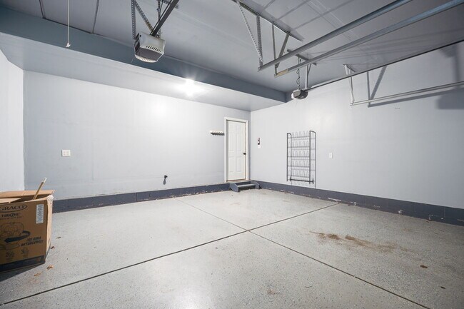 Building Photo - 2652 Harrison Ln