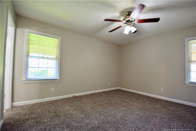 Building Photo - 1509 Paisley Ave