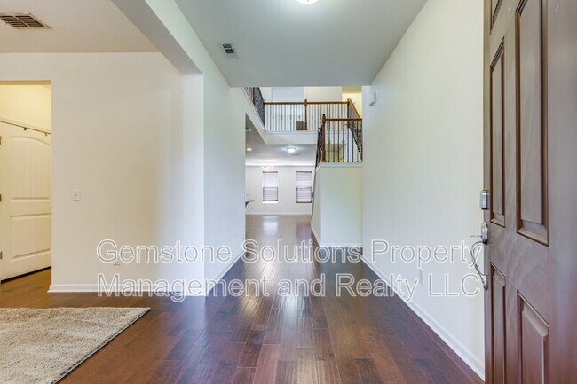 Building Photo - 203 S Dunnwood Ln