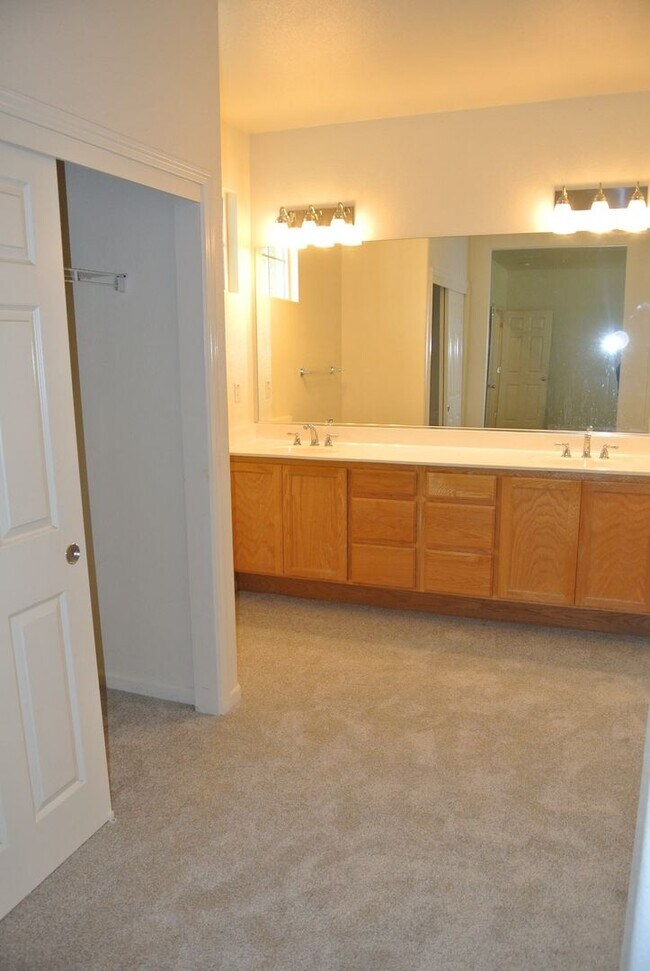 Building Photo - ** COMING SOON!!! ** Updated 4 Bedroom, 2 1/2 Bathroom House in Pittsburg Gated Community