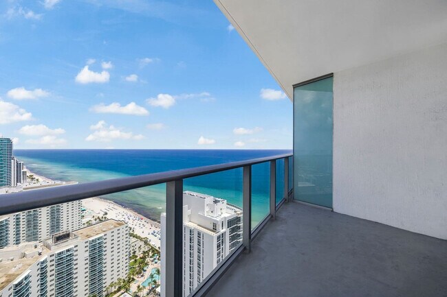 Building Photo - 4111 S Ocean Dr