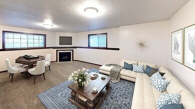 Building Photo - 3 BD, 2 BA TOWNHOME, VAULTED CEILINGS, FIR...